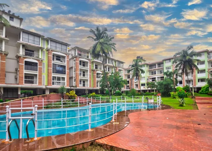 Amazing Pool View Candolim Goa 2Bhk Apartment