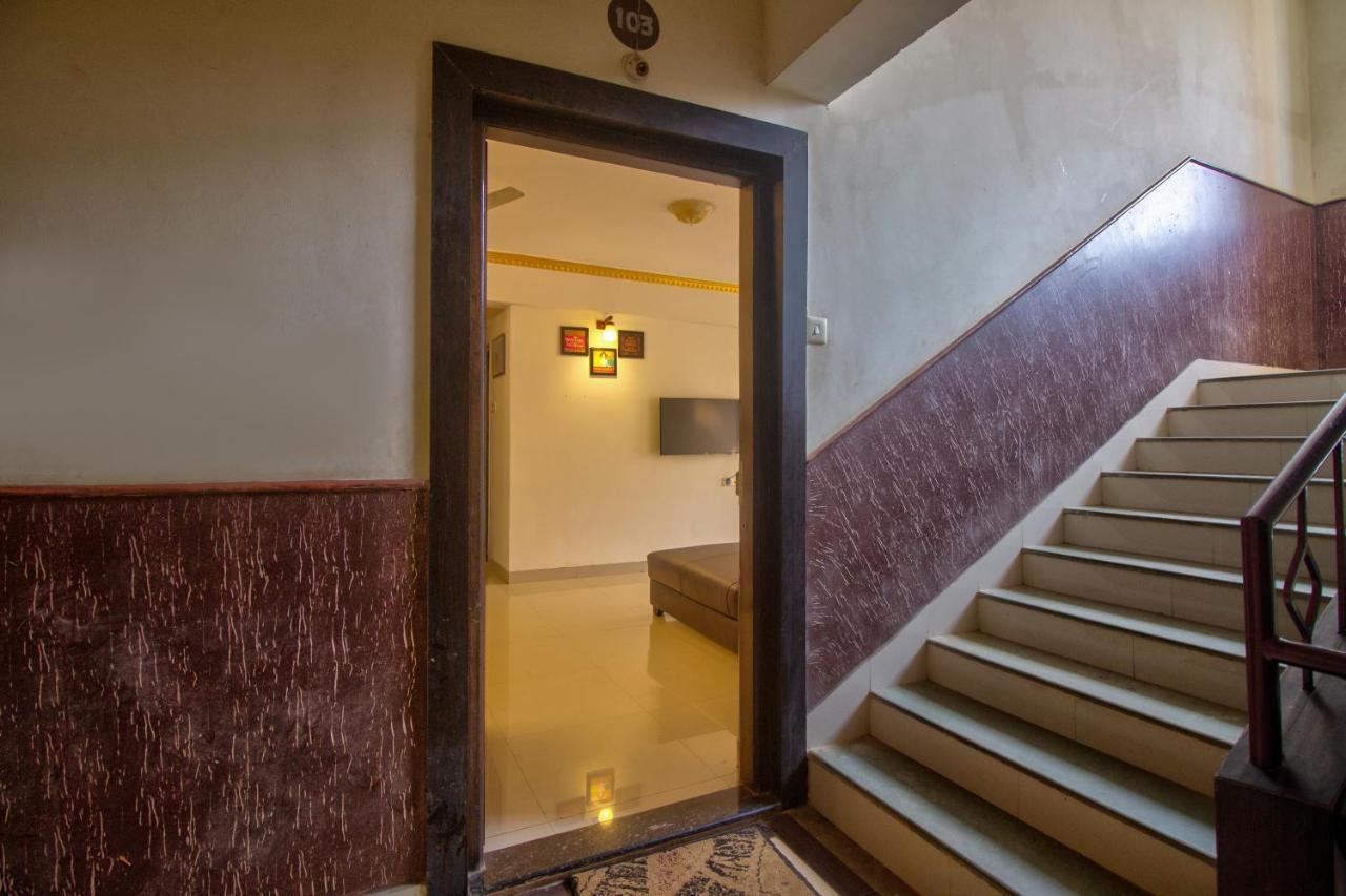 Amazing Pool View Goa 2bhk Apartment Candolim