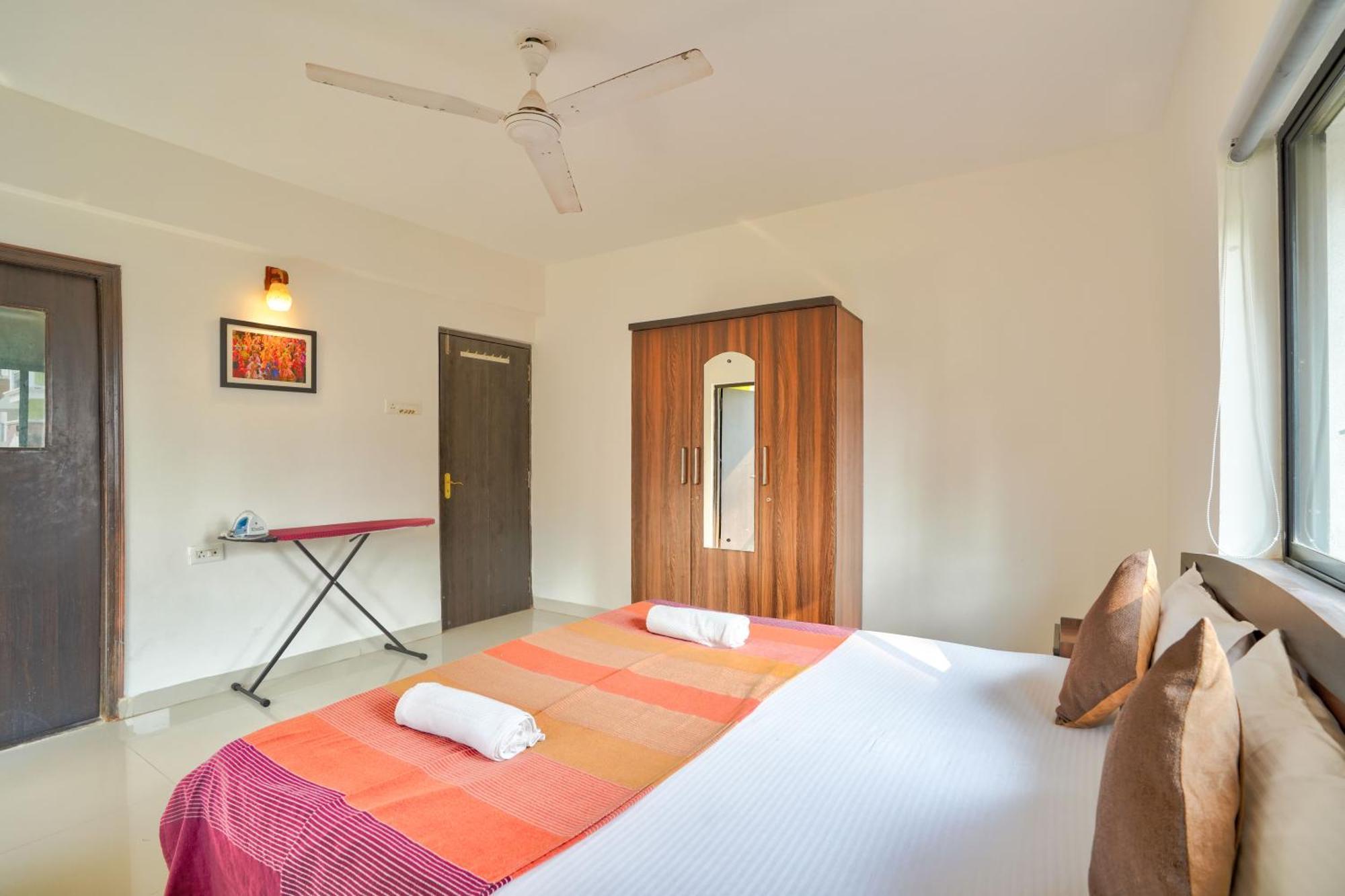 Amazing Pool View Goa 2bhk *
