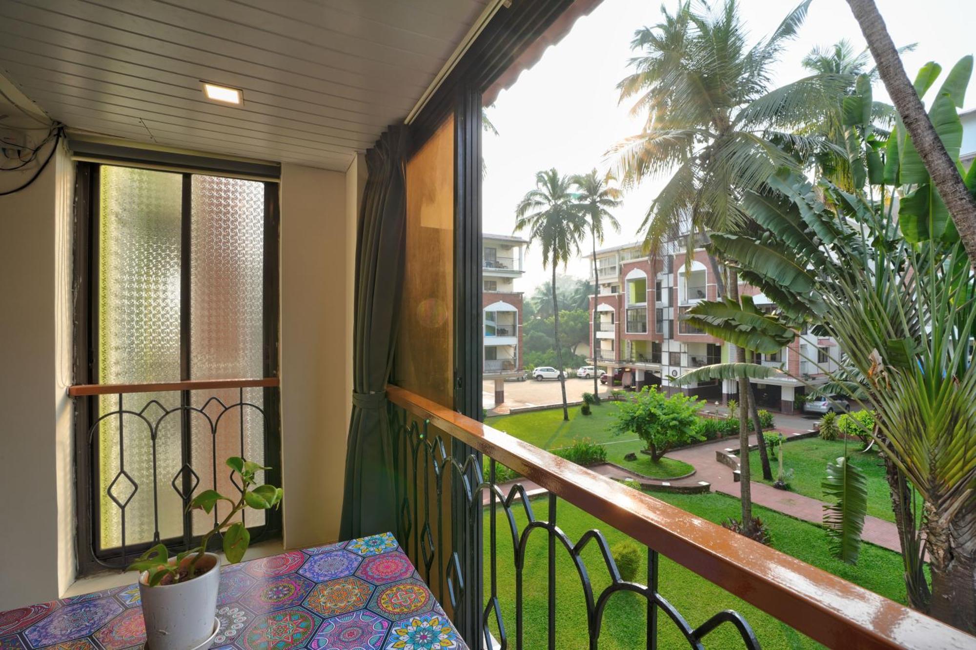 Apartment Amazing Pool View Goa 2bhk Candolim